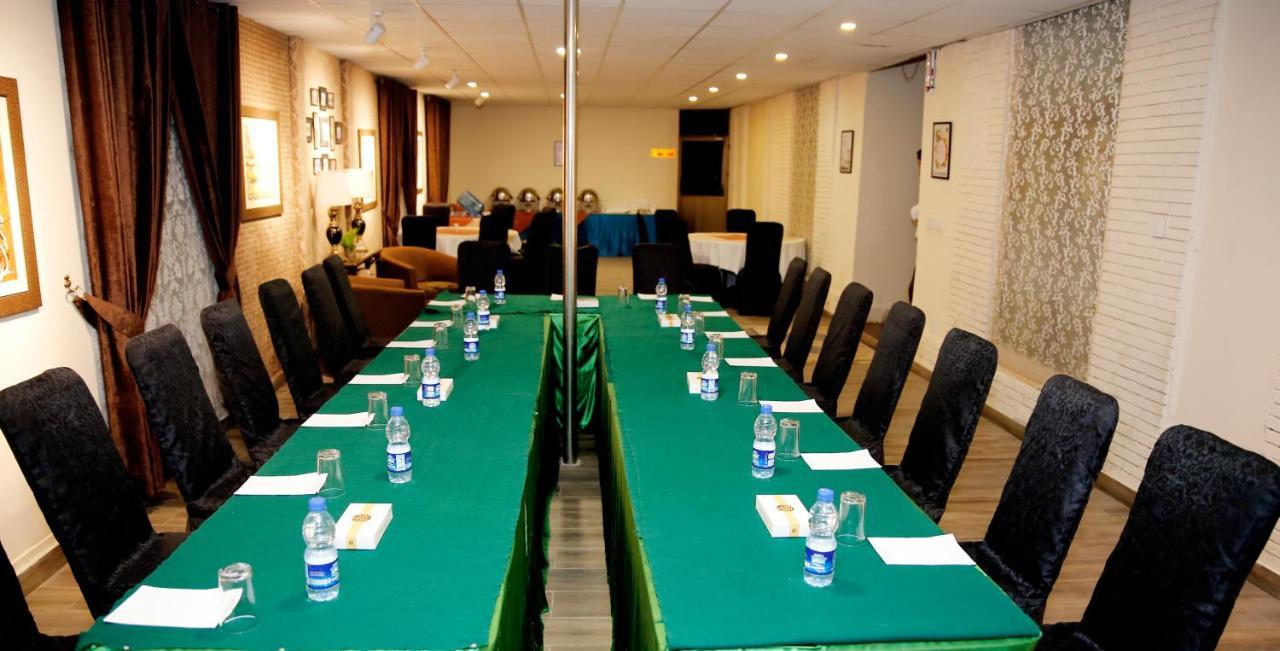 Ambassador Suites & Hotel Islamabad Exterior foto
